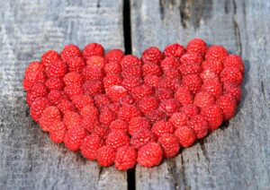 raspberry, heart, fruit-1503998.jpg